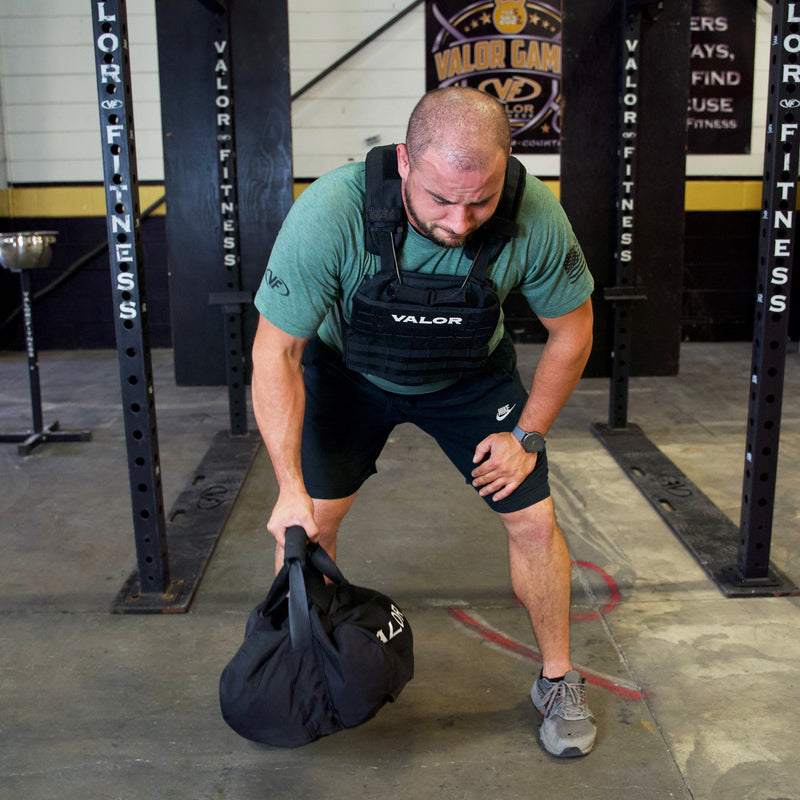 Load image into Gallery viewer, Valor Fitness - Self-Fill Strongman Throw Sandbag
