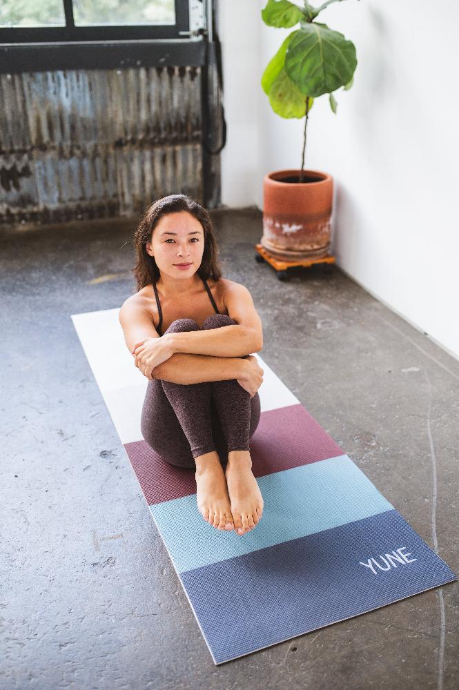 Load image into Gallery viewer, Yune Yoga - Yoga Mat | 6mm Lightweight | Striped| Non-Slip | Eco Friendly | Yune Yoga | Tofino.
