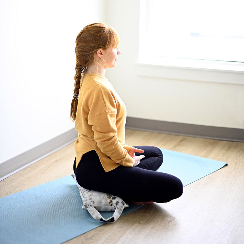Load image into Gallery viewer, Yoga Design Lab - Sukasana Meditation Cushion
