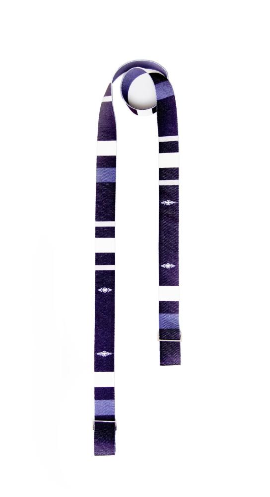 Load image into Gallery viewer, Yune Yoga - Yoga Strap Dark Suzy
