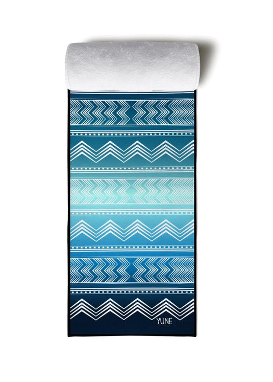 Yoga Towel | Non Slip Silicon Nubs | Absorbent Microfiber | Blue | Yune Yoga | The Diamond
