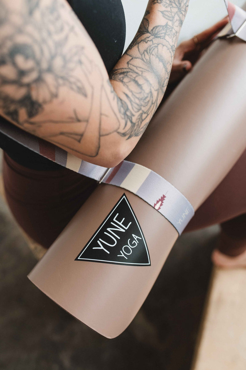 Load image into Gallery viewer, Yune Yoga - Yoga Strap | Stretching Strap | Metal Buckles | Grey | Yune Yoga | The Suzy
